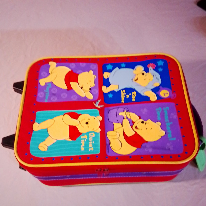 Vintage Samsonite Winnie the Pooh Kids Rolling Carry-On Suitcase Wheeled 😎