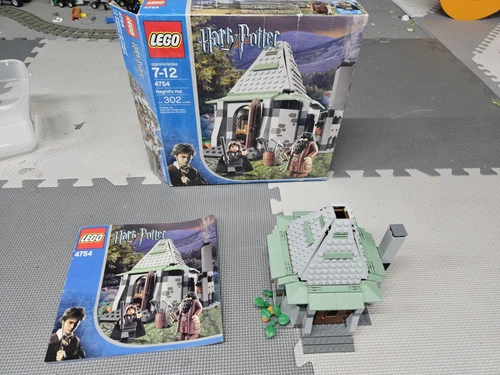 LEGO 4754 Harry Potter Hagrid's Hut Complete Set, No Minifigs