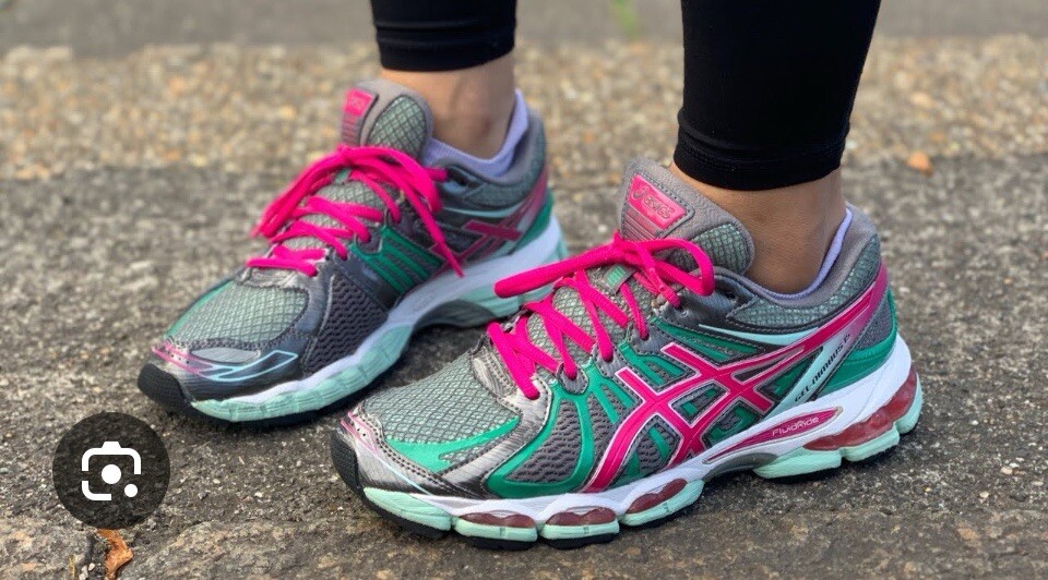 ASICS Gel-nimbus 15 Shoes, Women’s Size 7 Silver And Pink