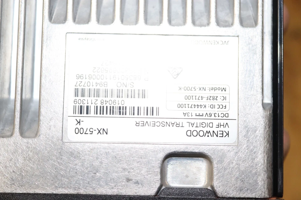 KENWOOD VHF DIGITAL NX-5700-K MOBILE RADIO W/HEAD SPEAKER ANTENNA NICE - Image 2 of 4