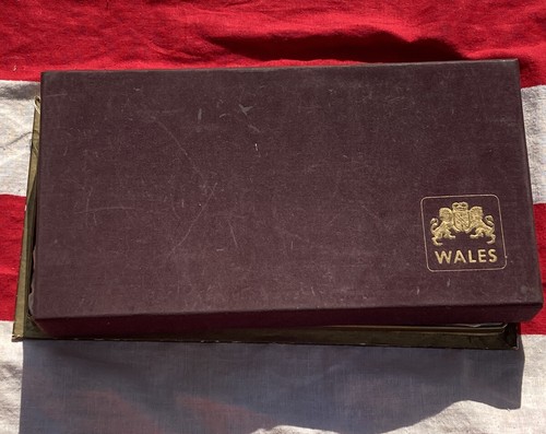Vintage WALES Billfold Brown Pigskin Leather Wallet Cuff Links Set DisplayCards - 第 10/13 張圖片