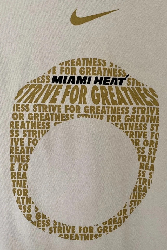 Camiseta Nike Miami Heat Anillo Campeonato NBA Blanca y Dorada Para Hombre Grande Foto 2 de 3