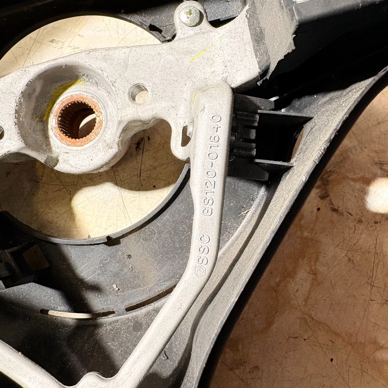 GS120-01840 part number casting on steering wheel