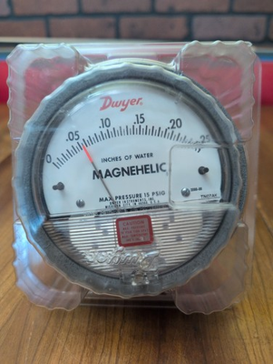 #ad Dwyer Magnehelic Differential Pressure Gauge Model 2000 00 NEW $55.25
