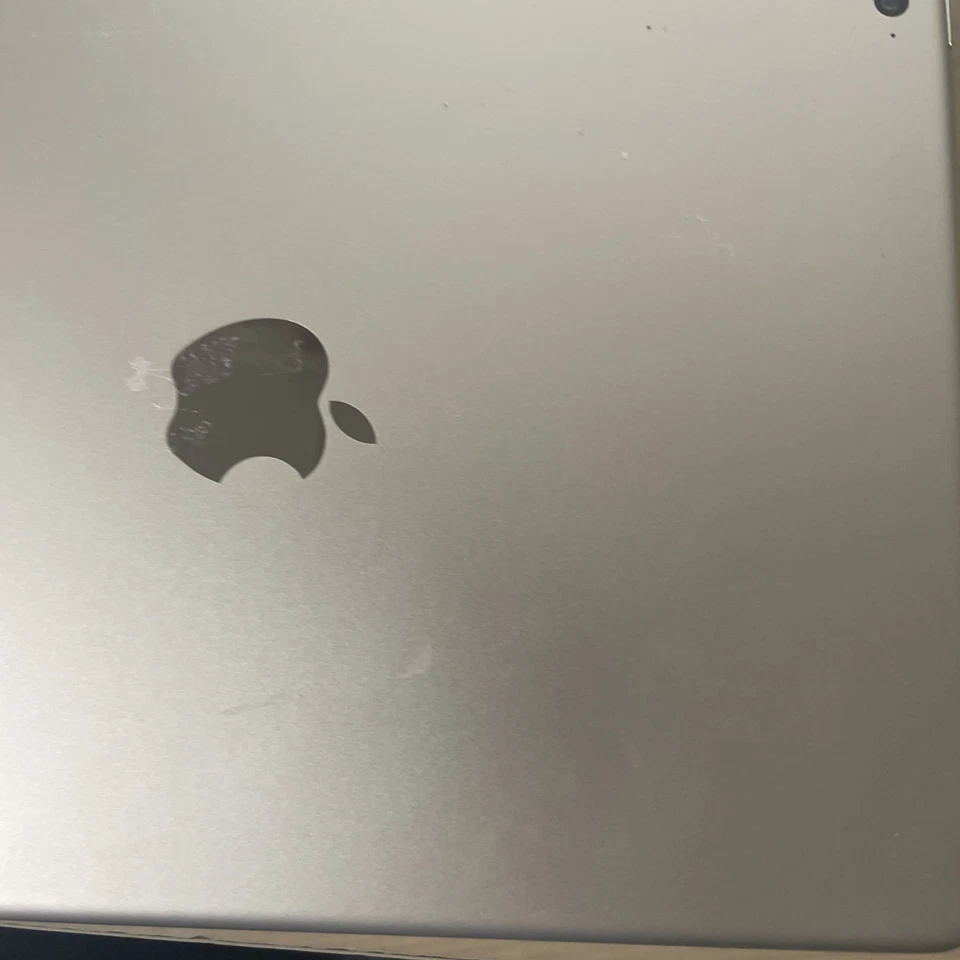 Apple iPad Air 2 64GB, Wi-Fi, 9.7in Silver,* Please Read Description* W29-cd14 - Image 4 of 4