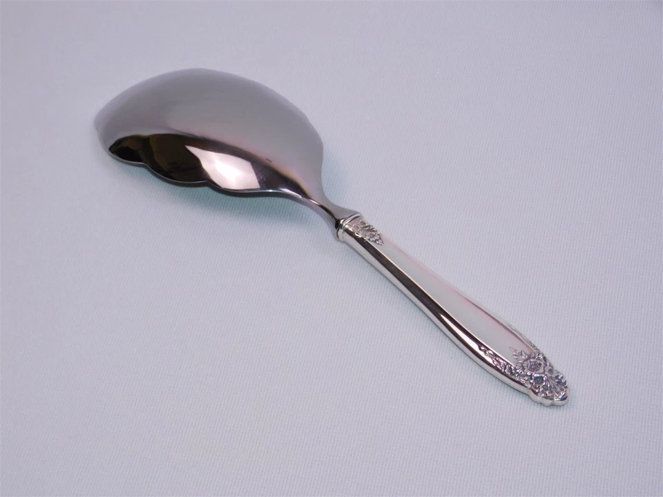 *Cuchara de arroz festoneada Prelude de plata esterlina internacional 4,6 oz Foto 4 de 4