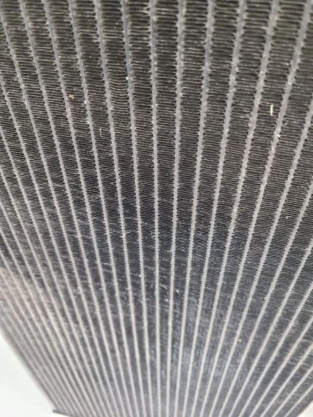 Condensador de aire acondicionado Subaru Impreza 2008-2010 con STI 73210SC001 Foto 4 de 4