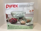 Pyrex Light Green Colored Glass Mixing Bowl Set with Lids 8 Piece Set - NEW 💚