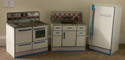 VTG 1950s/60s Wolverine Toy Playtime Metal Kitchen Set Stove