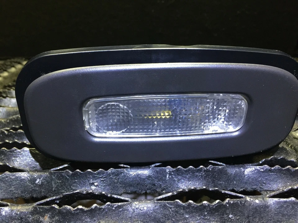 09 10 11 12 LINCOLN MKS LÂMPADA DE CÚPULA SUPERIOR TRASEIRA ESQUERDA DO LADO DO MOTORISTA FABRICANTE DE EQUIPAMENTO ORIGINAL - Imagem 2 de 4