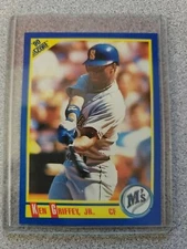 1990 Score - Ken Griffey Jr.  #560 - Mariners - Error-Blue Dot on M's Logo