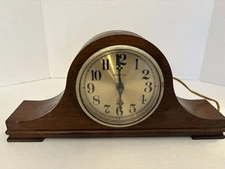 Vintage Mid-Century Spartus Clock Molded Brown Plastic Mantel - Electric Powered