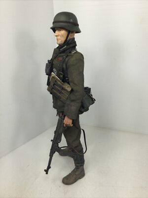 1/6 DRAGON GERMAN WEHRMACHT 6TH ARMY MP-40 P-38 MAP STALINGRAD