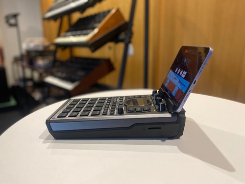 Uchwyt stojaka do Roland SP-404 MK2 Dołącz tablet IPAD / Iphone Smartphone - Zdjęcie 3 z 12