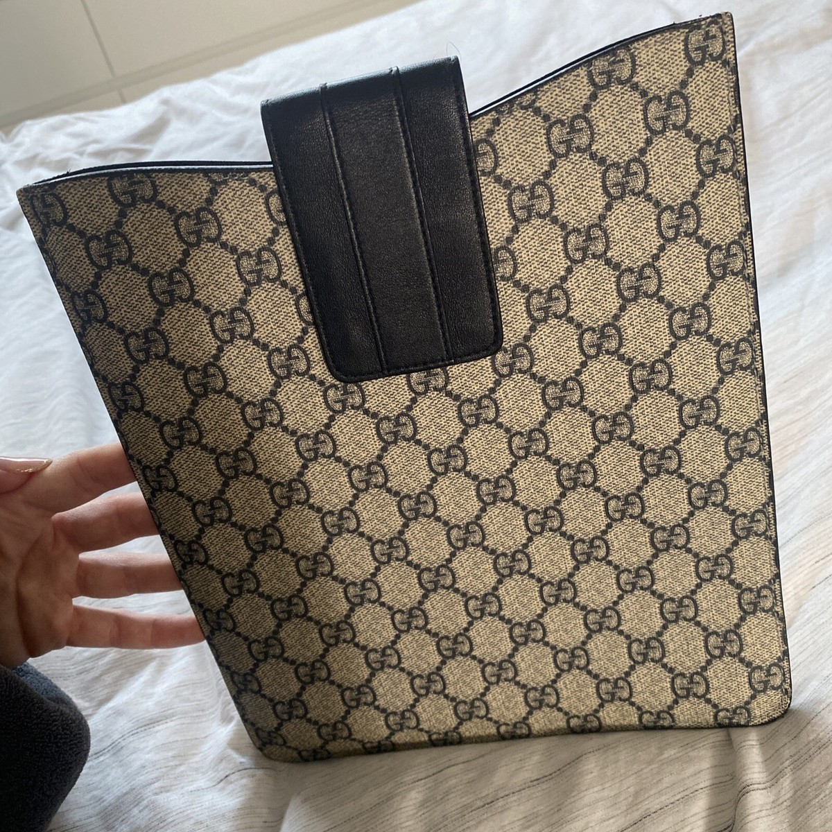 cover ipad gucci