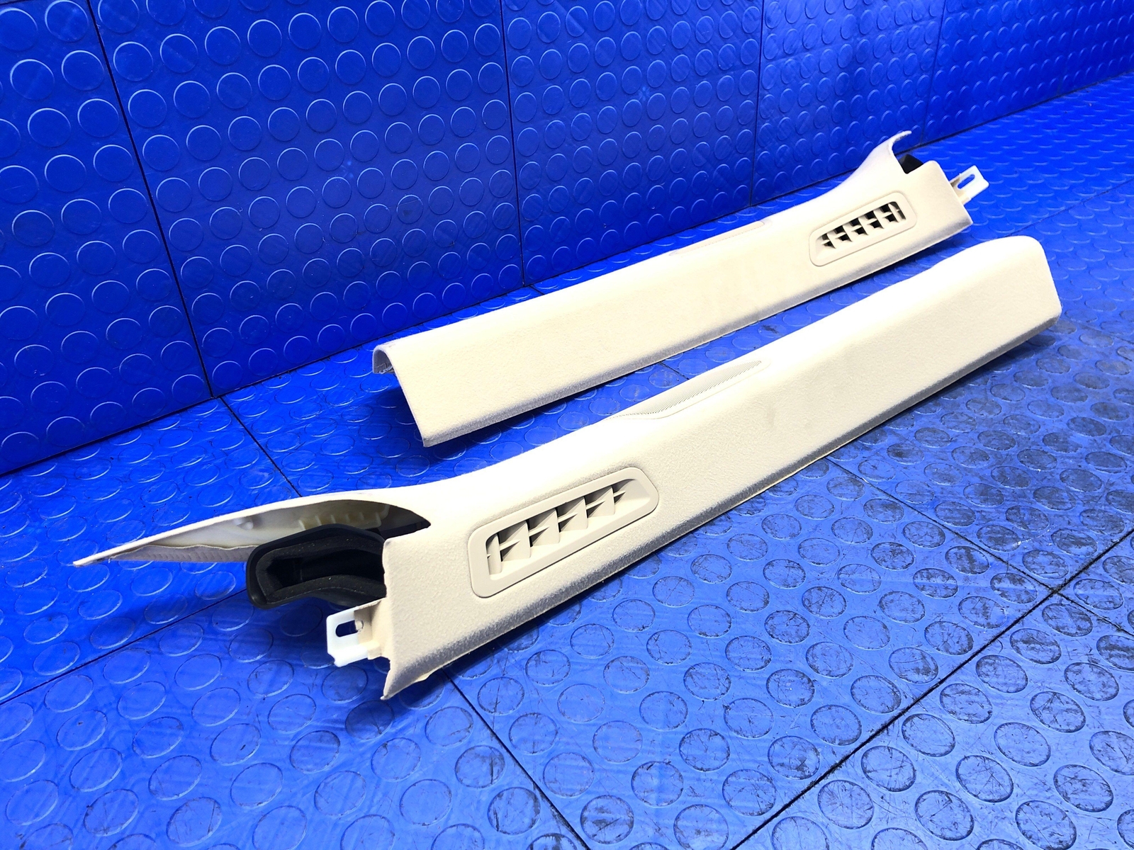 2017-2021 MASERATI LEVANTE OEM FRONT LEFT RIGHT A PILLAR TRIM PANEL SET BEIGE