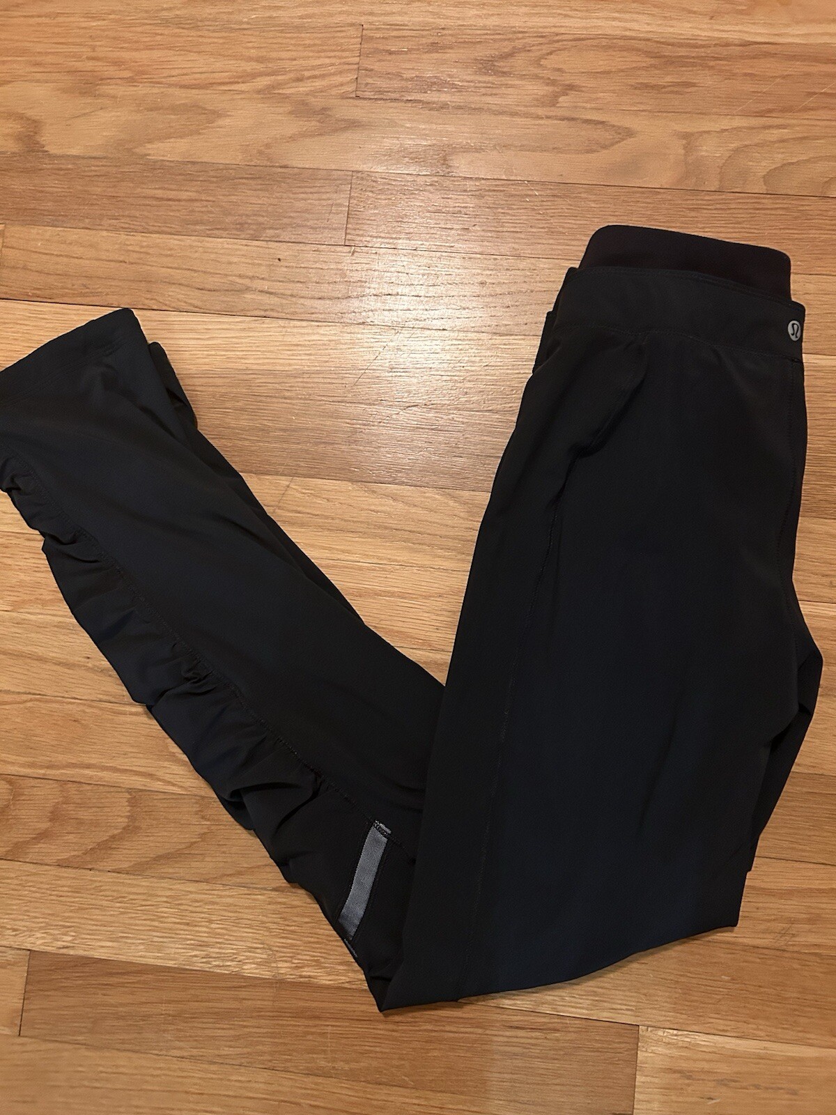 lululemon joggers women size 2-image