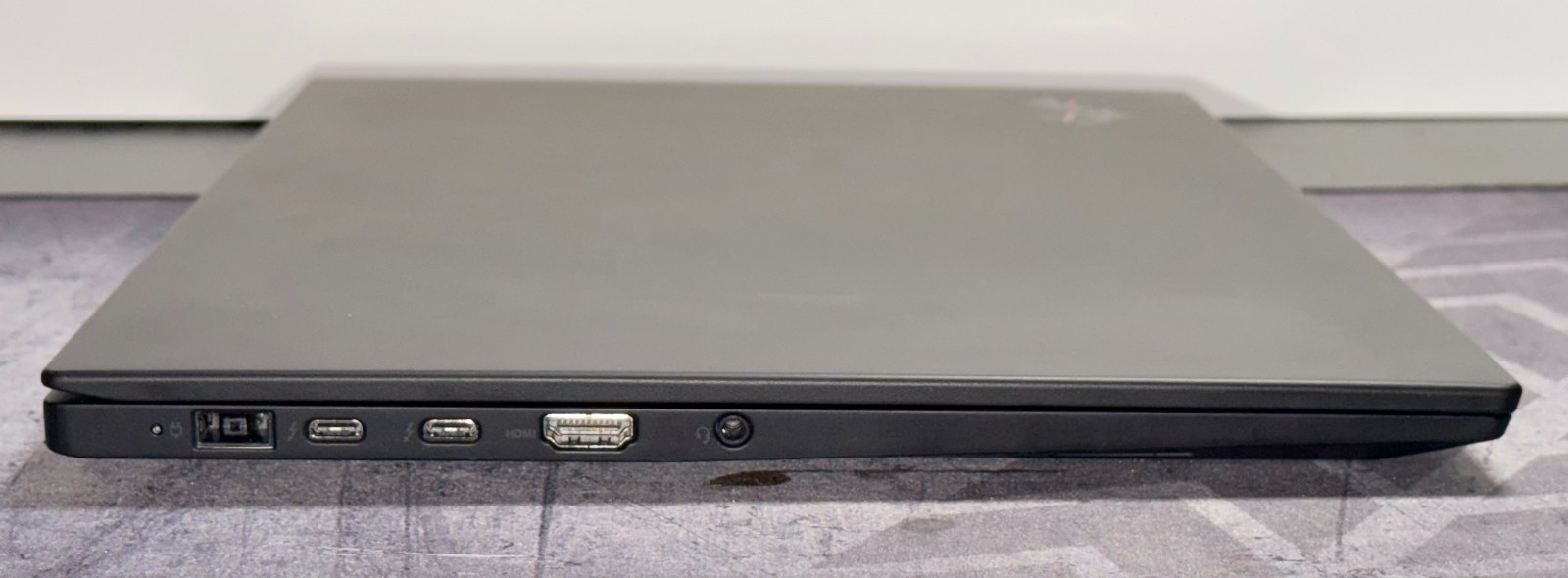 Lenovo ThinkPad X1 Extreme Gen 3 15.6, 15-Inch Laptop, with Intel Core i7 10th Gen., 512 GB SSD (Solid State Drive), Windows 11 Pro