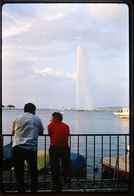 2x Kleinbilddias - Brunnen Genfer See Genfer Schweiz - 1971
