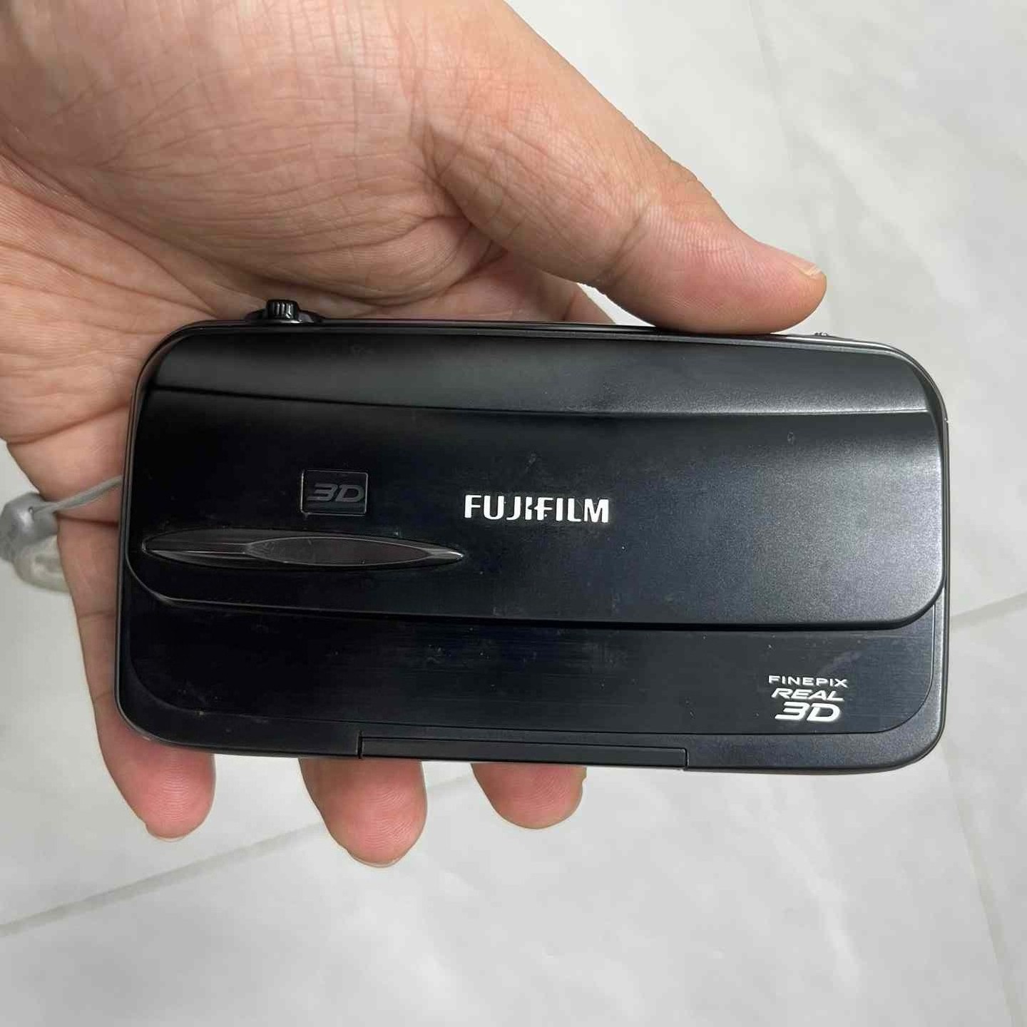 Fujifilm FinePix Real 3D W3 Digital Camera 10MP 3X Optical Z