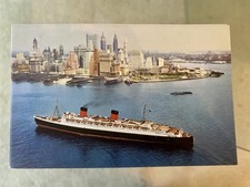 Queen Elizabeth, Cunard Cruise Liner entering New  York, Luxury Ship Postcard