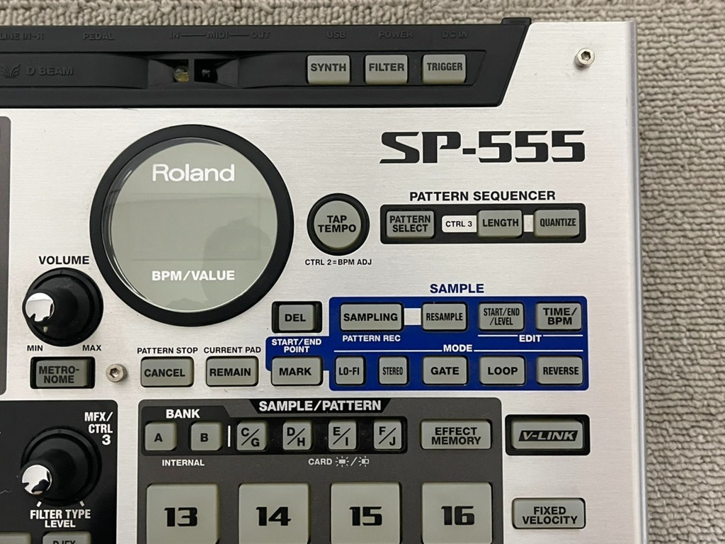 Roland SP-555 サンプラー 71P4PUDmEfL._UF894,1000_QL80_.jpg