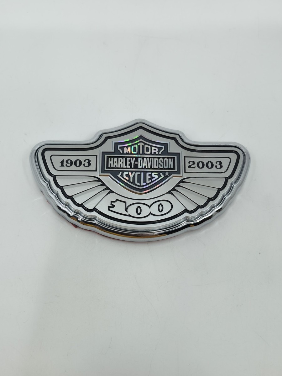 ハーレーダビッドソン メタルエンブレム USA 1903 Harley-Davidson 100th Anniversary Tank Emblem Medallion 1903-2003