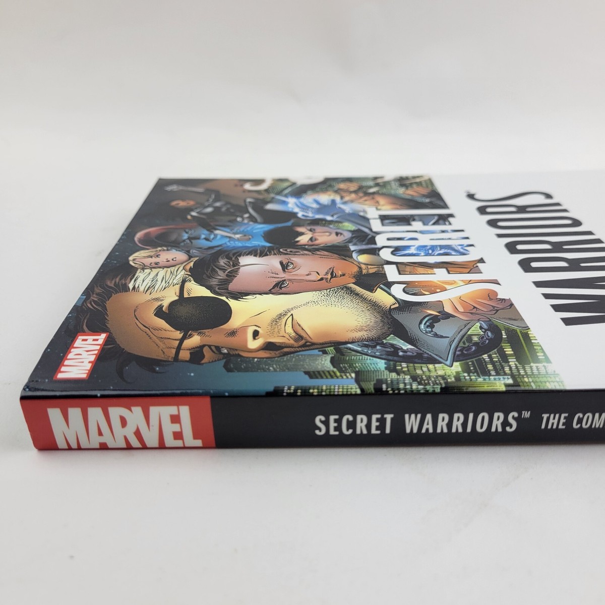 SECRET WARRIORS　THE COMPLETE COLLECTION Secret Warriors: Complete Collection Vol. 1 - Jonathon