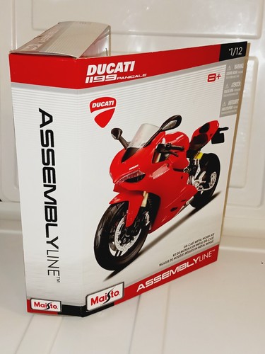 Maisto Officially Licensed Ducati Panigale 1199 Assembly Line 1/12 Model Kit NEW - Picture 4 of 19