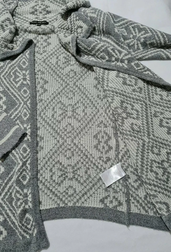 Cárdigan envolvente tejido corazón y alma para dama talla 12 manga larga patrón gris... Foto 3 de 4