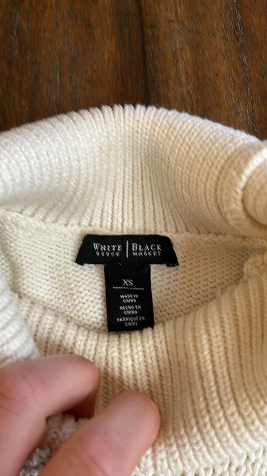 White House black market turtle neck white cotton knit sweater size xs - Image 4 of 4