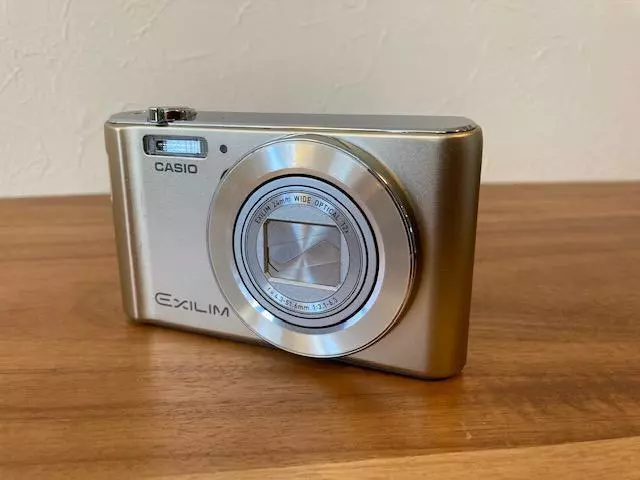 CASIO EX-ZS190 GD Digital Camera Exilim Gold Wide-Angle 24mm Optical 12x  16.1MP
