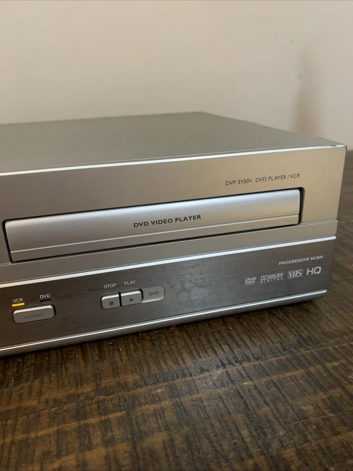 Philips DVP3150V DVD/VHS Player Combo - For Repair Or Parts - Image 4 of 4