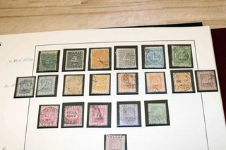 Navegación por América: Amplia colección antigua a moderna en 4 anillas