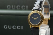 [Near MINT w/Box] Gucci 3000.2.L Gold Black Quartz Women's Vintage Watch JAPAN
