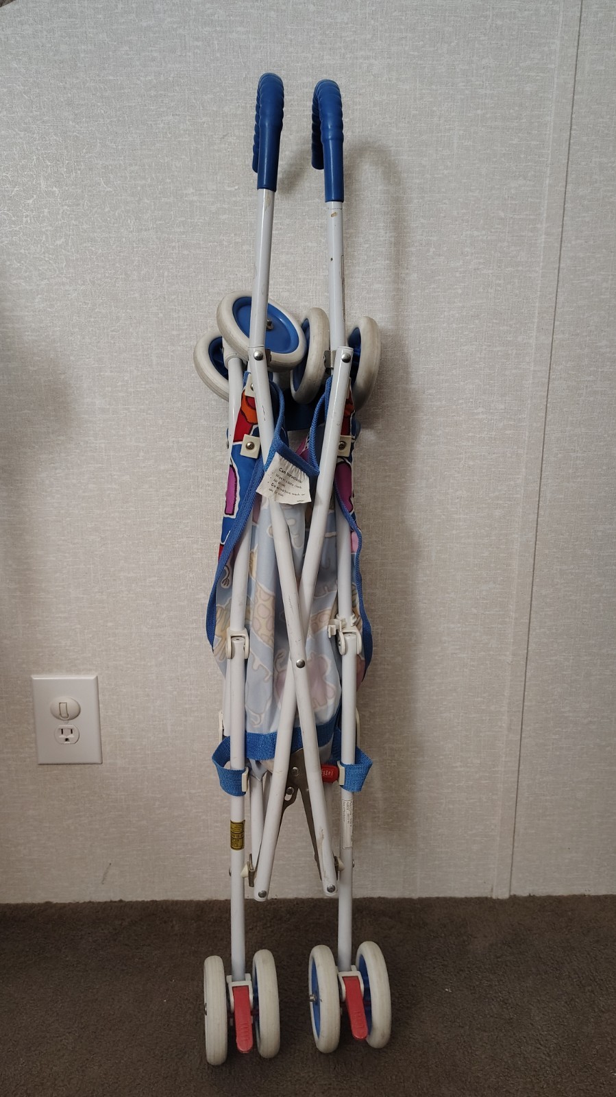 Vintage Kolcraft Umbrella Style Stroller Foldable Colorful Animals *FLAWS*