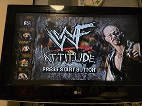 Sega Dreamcast Console + Games Bundle Lot (boots up, plays games, fault with AV)