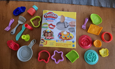Play-Doh Kitchen Creations Flip 'n Pancakes - komplettes Zubehör Spielset - sehr guter Zustand +