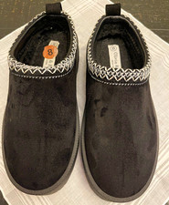 Olivia  Kate Women's Black Slip-On Slippers Size 8 Faux Fur Lined Rubber Sole
