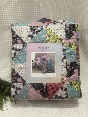Forever 21 Maisey Twin Quilt Set   2pc   Patchwork Floral   New