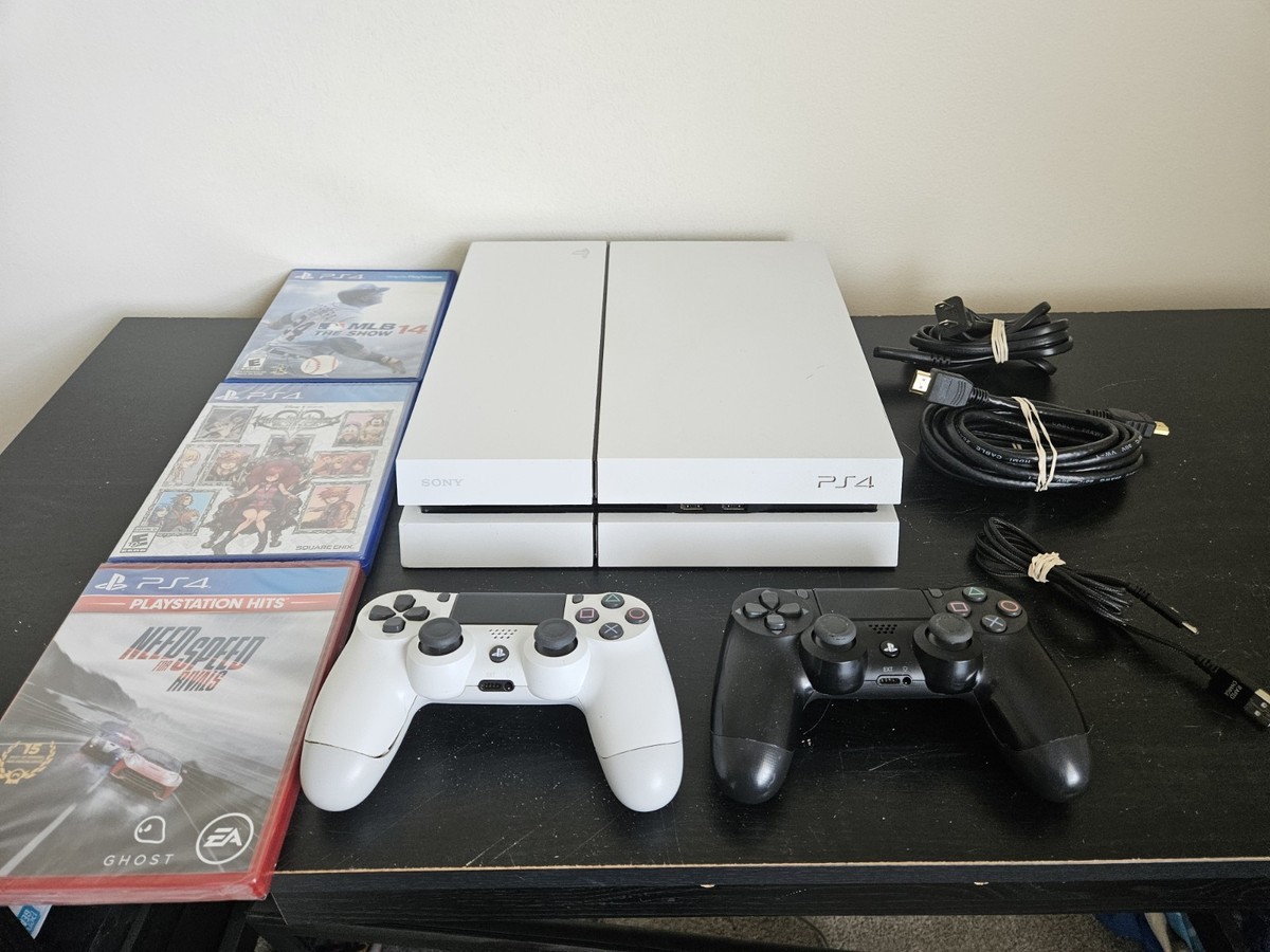 Sony PlayStation 4 PS4 White 500GB Console OEM Controllers Cords