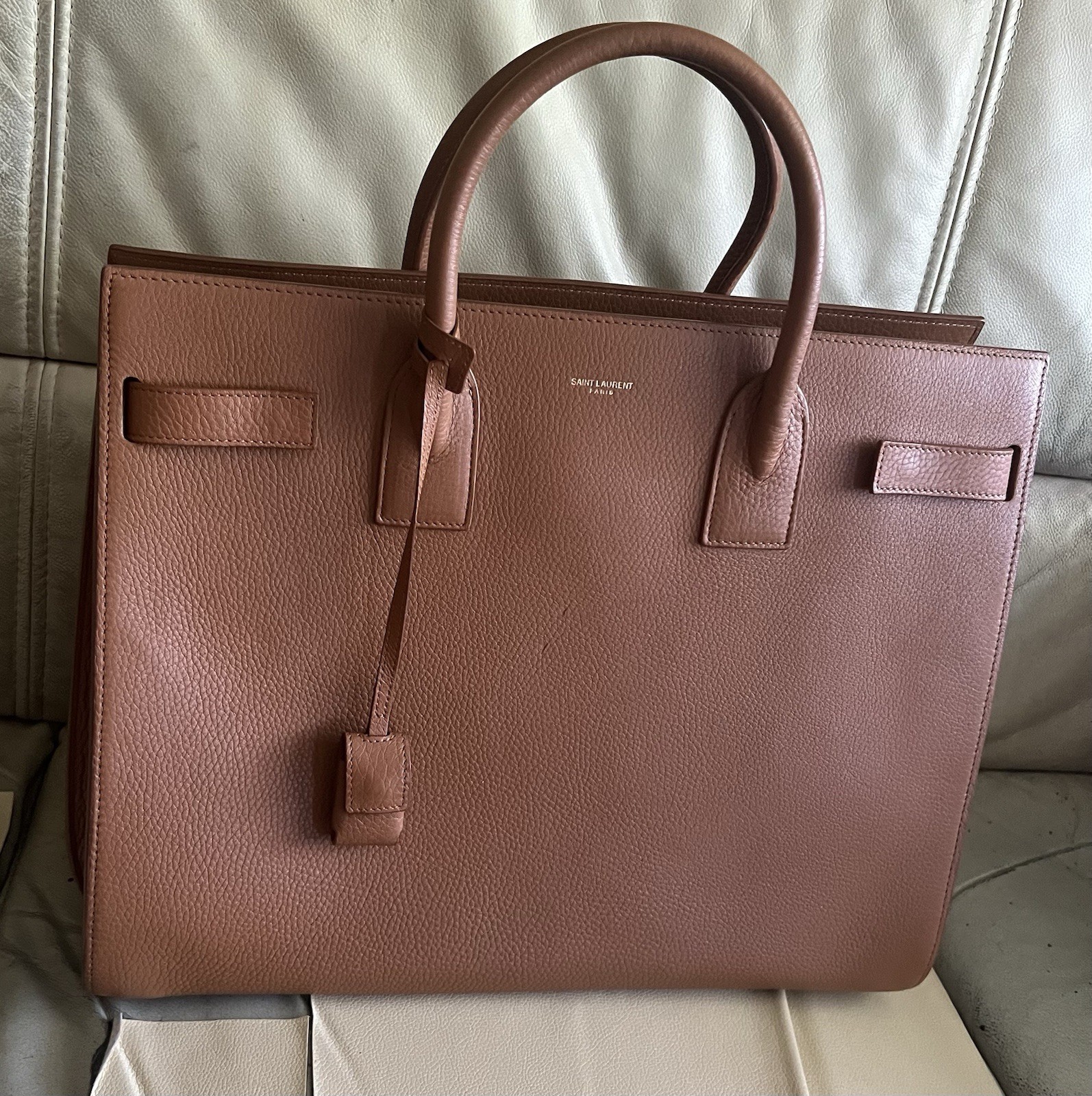 Saint Laurent SAC DE JOUR IN SUPPLE GRAINED LEATHER Large Handbag Italy