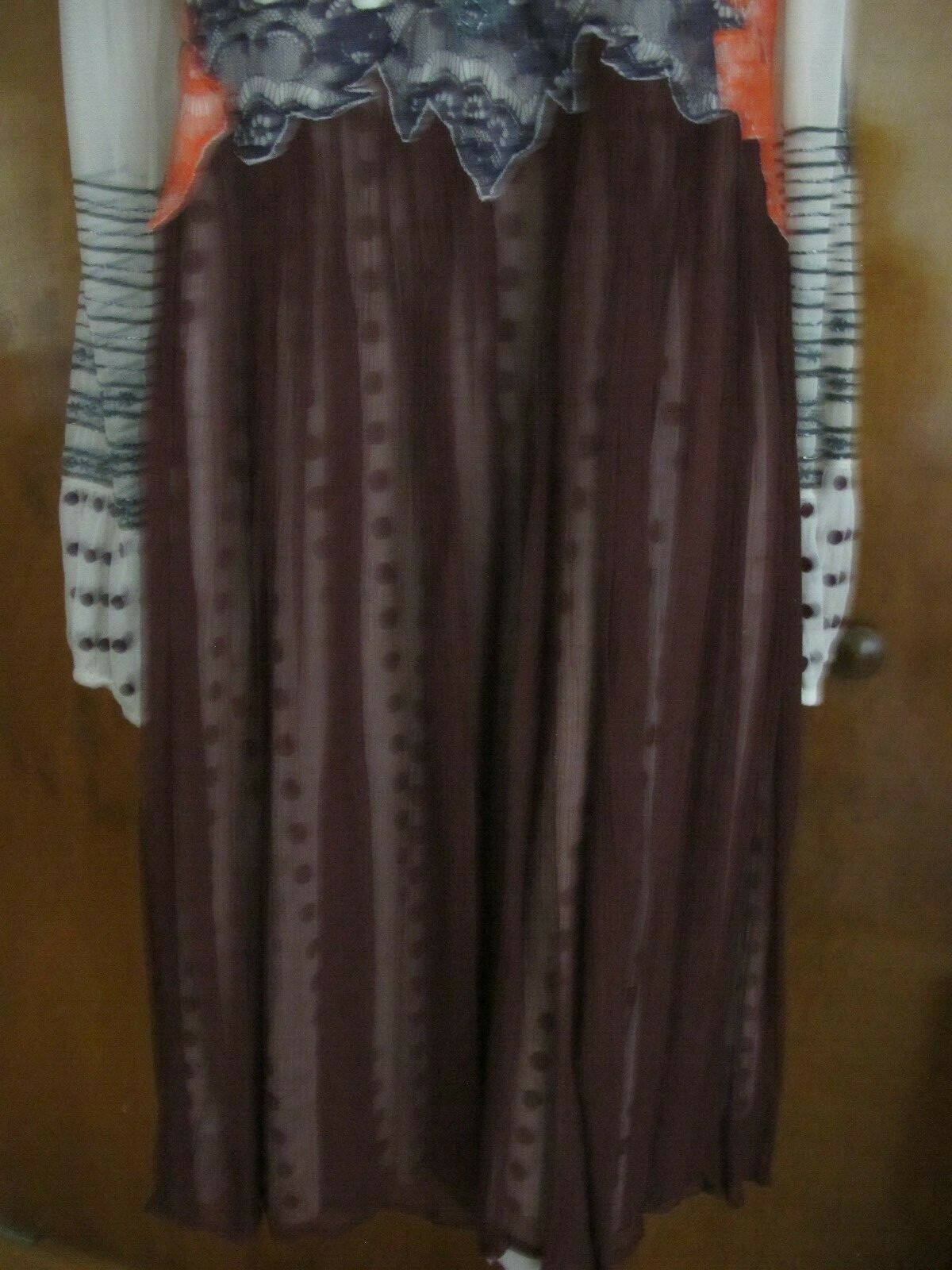 Picture 3 of 12