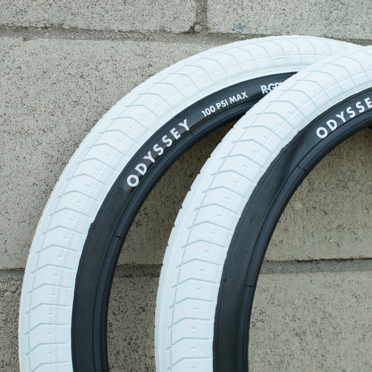 PAIR OF ODYSSEY BMX BIKE PATH PRO TIRES WHITE/BLACK PRIMO