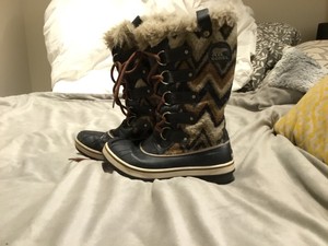 sorel boots size 6