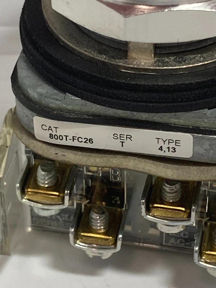 ALLEN BRADLEY 800T-FC26A PUSHBUTTON DOUBLE FLUSH & MUSHROOM1NO/1NC SER T NNB - Image 2 of 4