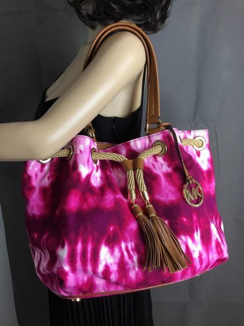 michael kors bucket hat