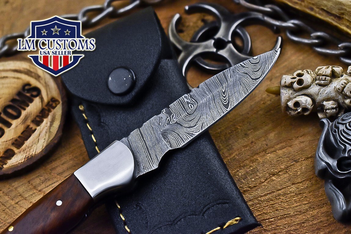 Hand Twist Damascus Pocket Folding Knife Walnut Wood Tactical