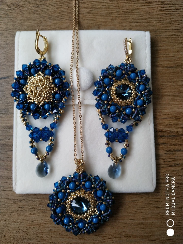 Neue handgefertigte Ohrringe und Anhänger aus Perlen, Kristalle  Swarovski. - Bild 2 von 4