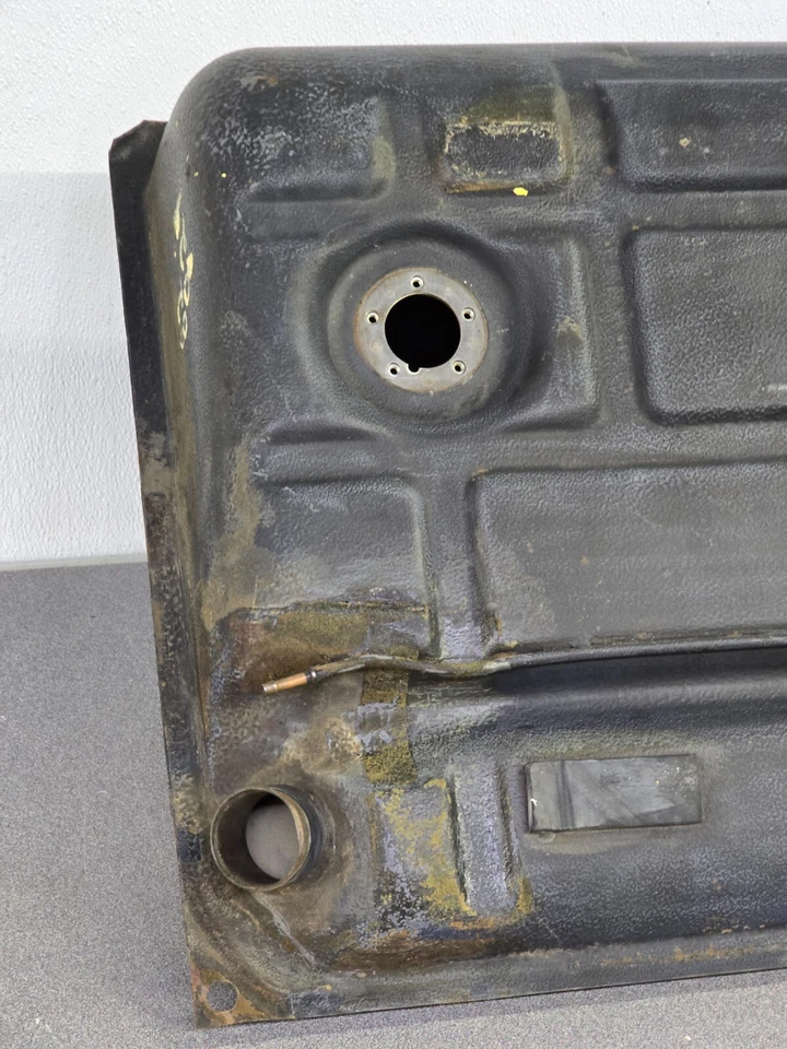 BONITO TANQUE DE COMBUSTIBLE ORIGINAL USADO ORIGINAL PORSCHE 924 62 LITROS GASOLINA 1979-82 #5 Foto 4 de 4